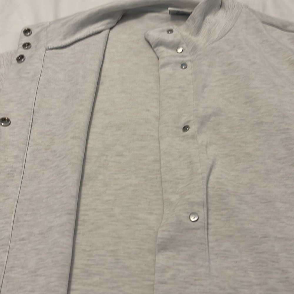 Varley Light Gray Anset wrap jacket SZ XL button closure super soft athleisure - Picture 14 of 16